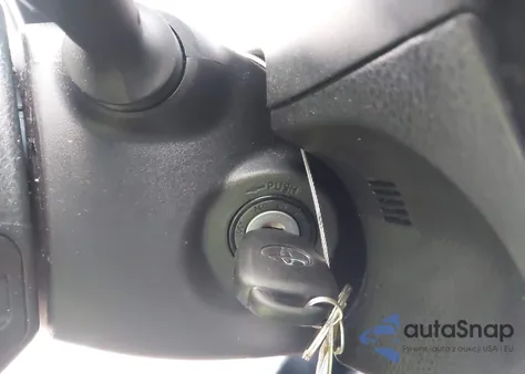 2019 Toyota Corolla Le z USA, uszkodzony, nr VIN 5YFBURHE1KP923632